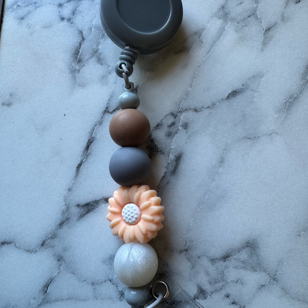 Badge reels
